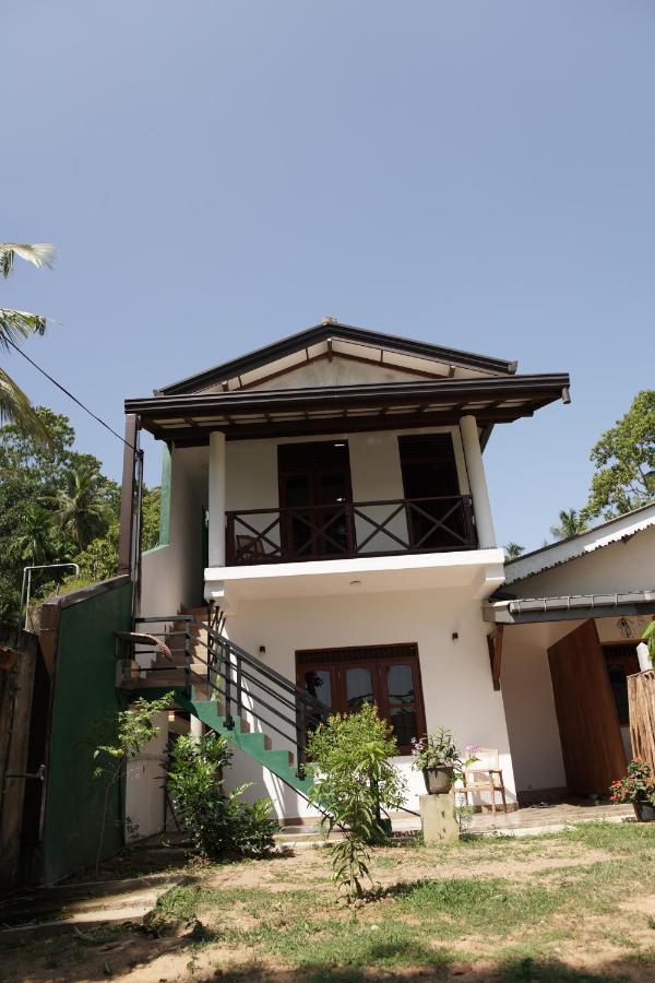 Surf Nest Hiriketiya Hotel Dickwella Exterior photo