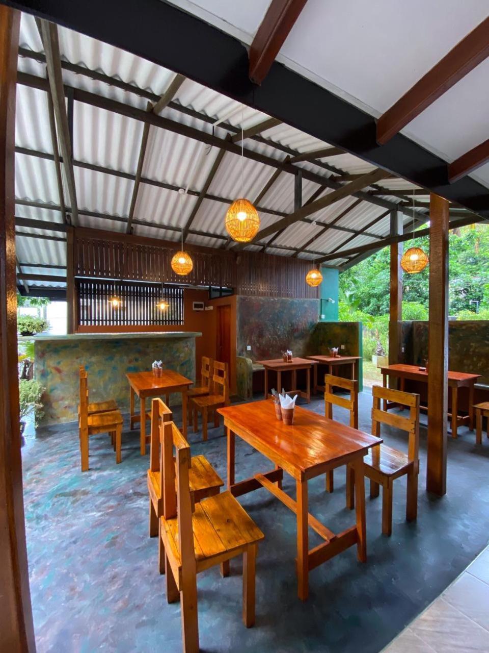 Surf Nest Hiriketiya Hotel Dickwella Exterior photo